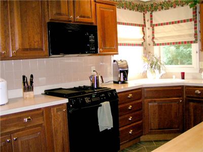 Picture Of Microwave In Kitchen